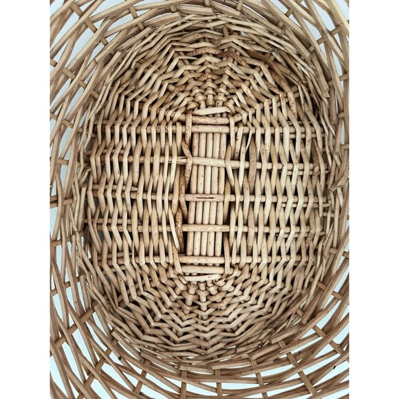 Vintage Wicker Basket With Handle 14 x 12 Inches Bread Fruit Basket - Picture 5 of 8
